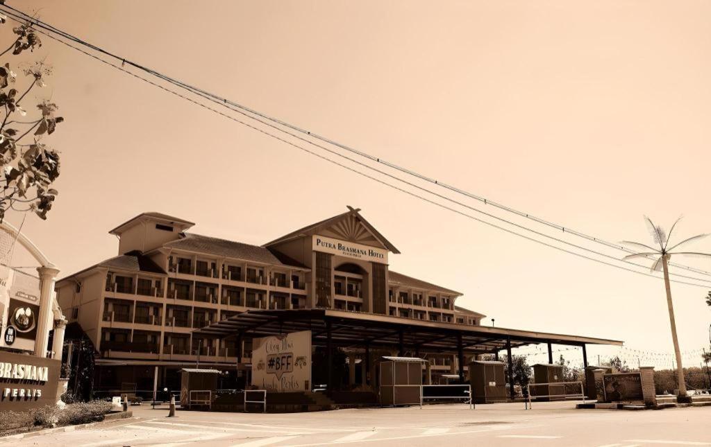 Putra Brasmana Hotel Kuala Perlis Eksteriør billede
